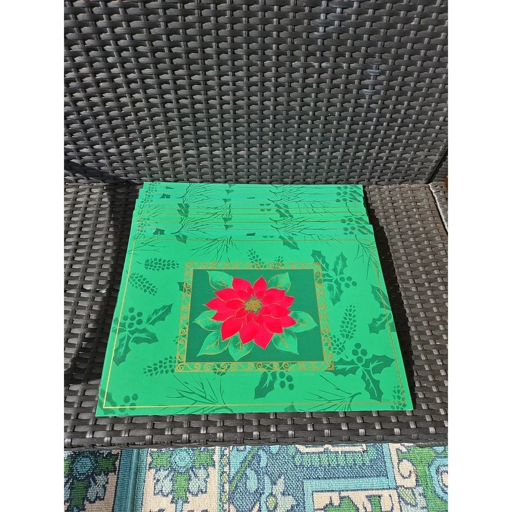SET of 8 Vintage Christmas Poinsettia Vinyl Placemats!! BEAUTIFUL HOLIDAY DECOR